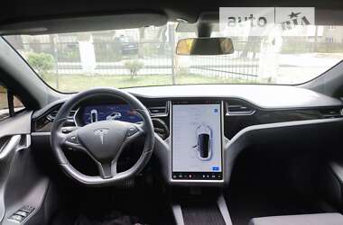 Лифтбек Tesla Model S 2018 в Львове