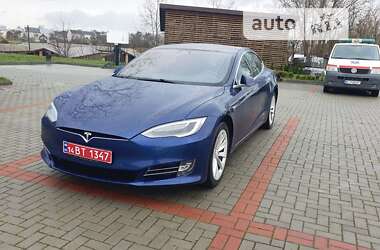 Лифтбек Tesla Model S 2017 в Золочеве