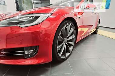 Лифтбек Tesla Model S 2018 в Житомире