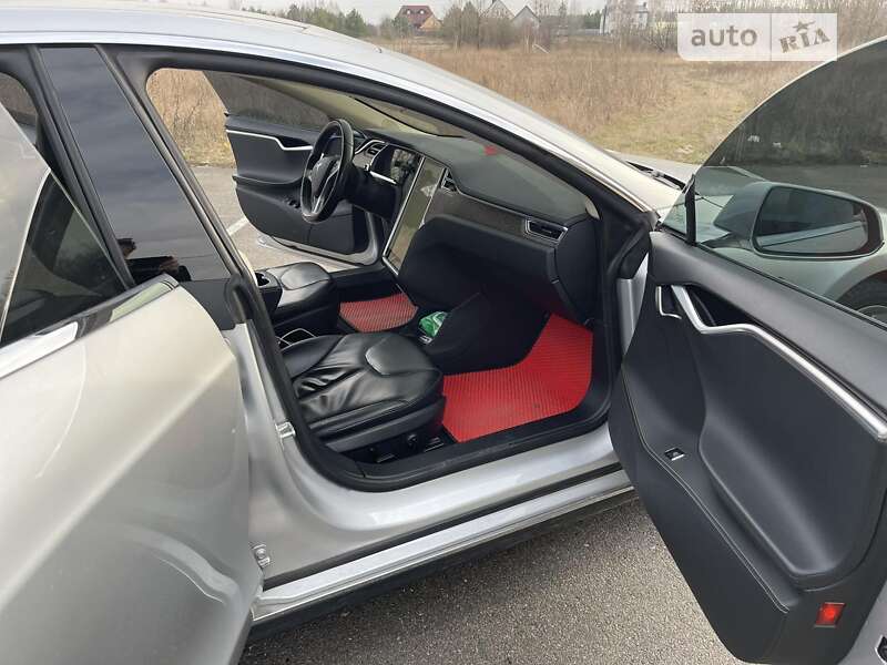 Ліфтбек Tesla Model S 2013 в Києві фото 14 Ліфтбек Tesla Model S 2013 в Києві