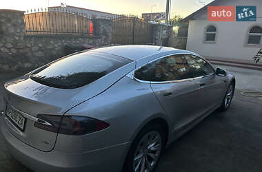 Лифтбек Tesla Model S 2016 в Запорожье