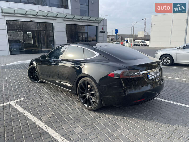 Лифтбек Tesla Model S 2019 в Одессе