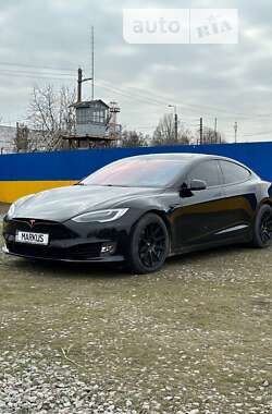 Ліфтбек Tesla Model S 2017 в Кременчуці