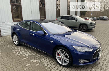 Ліфтбек Tesla Model S 2015 в Луцьку