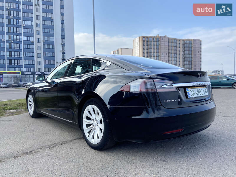 Лифтбек Tesla Model S 2018 в Черкассах