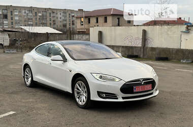 Ліфтбек Tesla Model S 2013 в Дубні