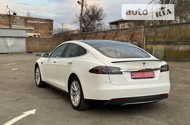 Лифтбек Tesla Model S 2013 в Дубно