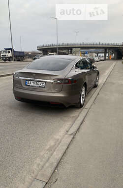 Лифтбек Tesla Model S 2016 в Киеве