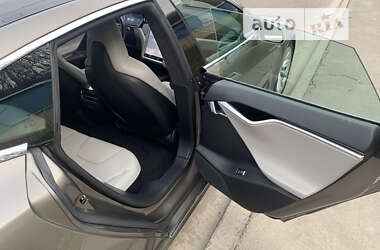 Лифтбек Tesla Model S 2016 в Киеве