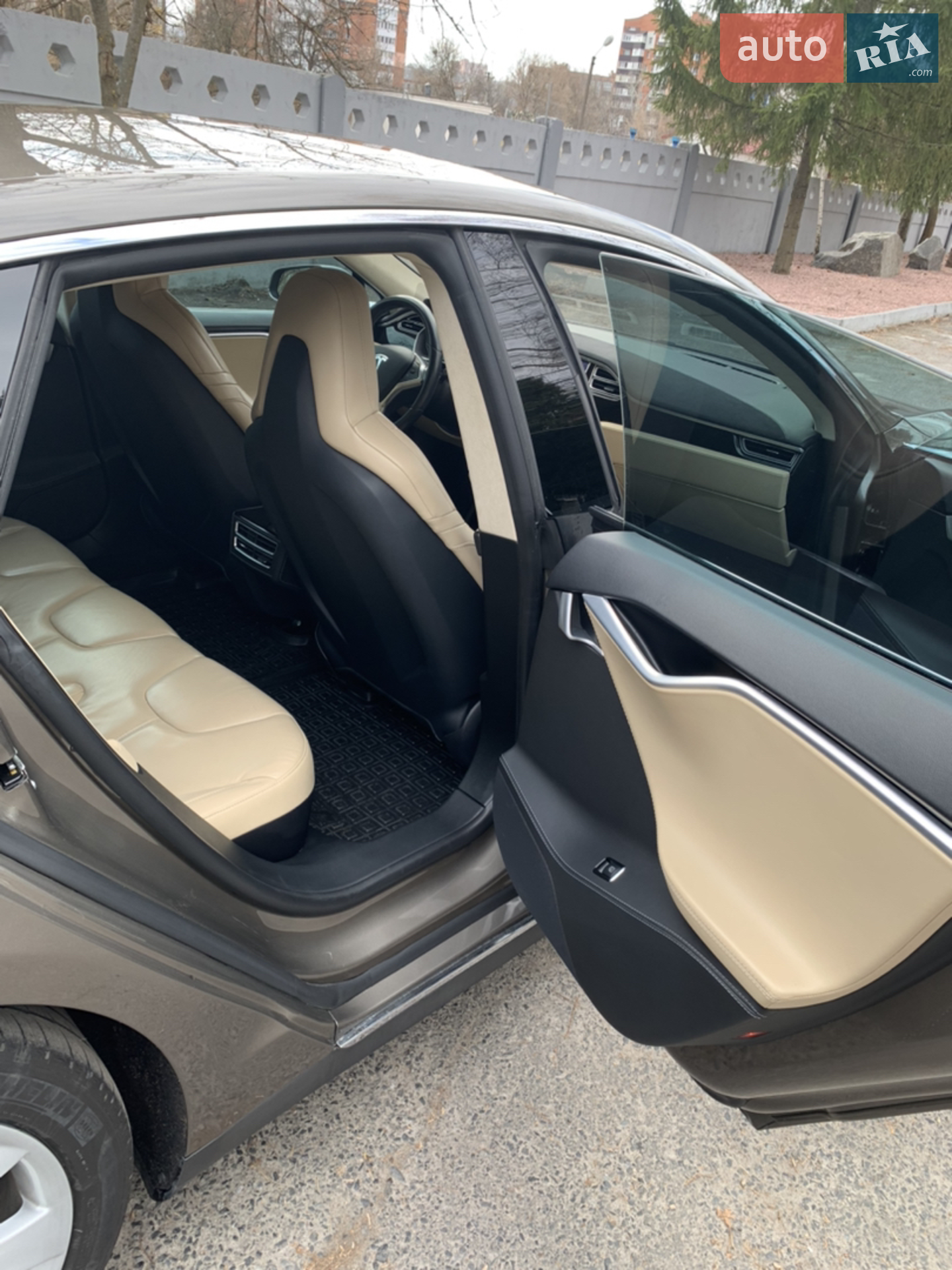2015 Tesla Model S - мініатюра 31