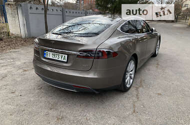 Ліфтбек Tesla Model S 2015 в Полтаві