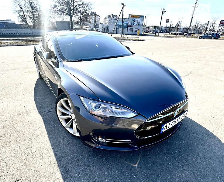 Ліфтбек Tesla Model S 2015 в Бородянці