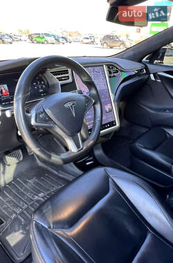 Лифтбек Tesla Model S 2015 в Ровно