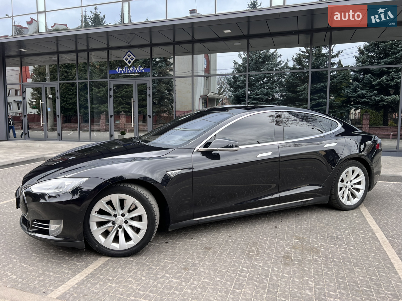 2015 Tesla Model S - мініатюра 17