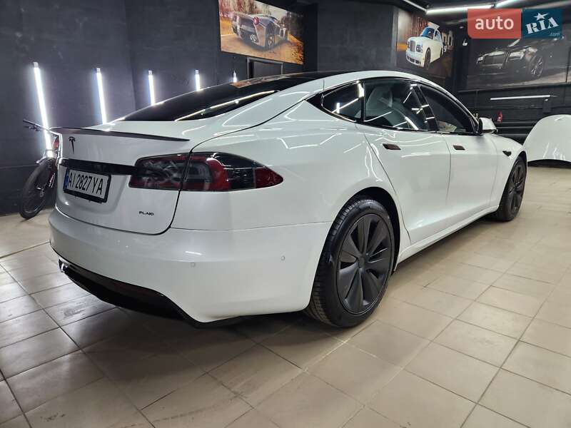 Лифтбек Tesla Model S 2021 в Киеве