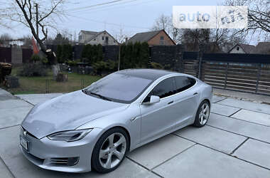 Лифтбек Tesla Model S 2018 в 
