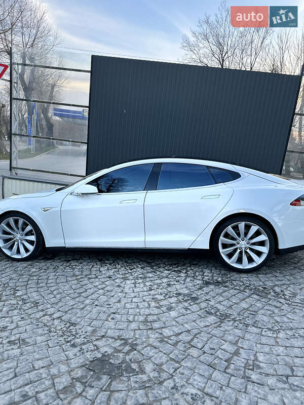 Лифтбек Tesla Model S 2015 в Хмельницком фото 2 Лифтбек Tesla Model S 2015 в Хмельницком