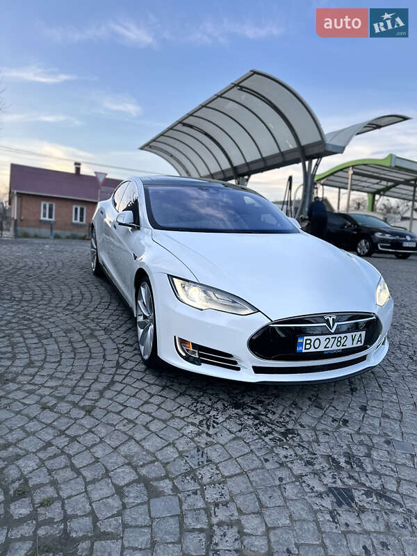 Лифтбек Tesla Model S 2015 в Хмельницком фото 10 Лифтбек Tesla Model S 2015 в Хмельницком