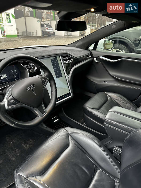 Лифтбек Tesla Model S 2015 в Хмельницком фото 17 Лифтбек Tesla Model S 2015 в Хмельницком