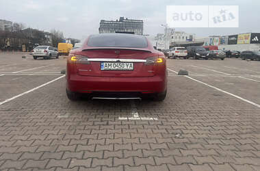 Ліфтбек Tesla Model S 2015 в Житомирі