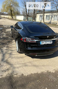 Лифтбек Tesla Model S 2014 в Ивано-Франковске