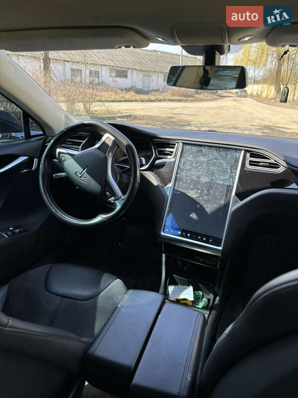 Лифтбек Tesla Model S 2014 в Ивано-Франковске