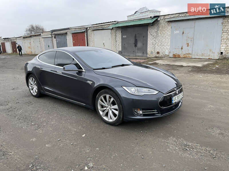 Лифтбек Tesla Model S 2014 в Харькове