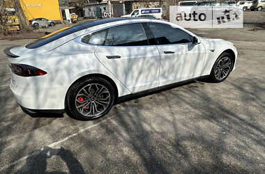 Лифтбек Tesla Model S 2014 в Киеве