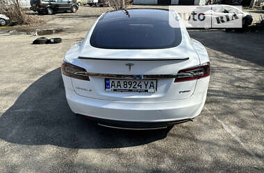 Лифтбек Tesla Model S 2014 в Киеве