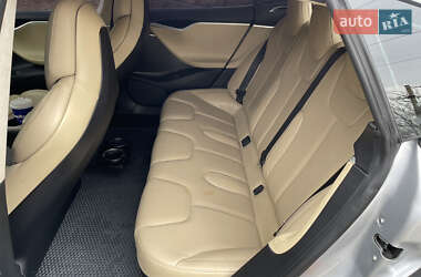 Лифтбек Tesla Model S 2017 в 