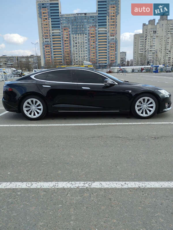 Tesla Model S 2017