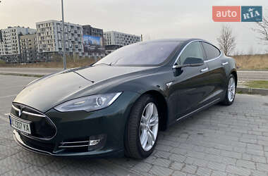 Лифтбек Tesla Model S 2014 в 