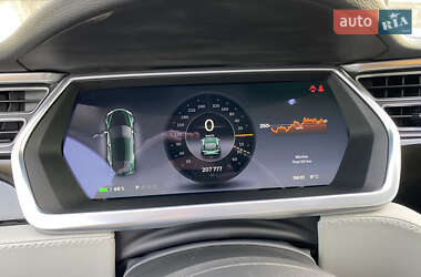 Лифтбек Tesla Model S 2014 в 