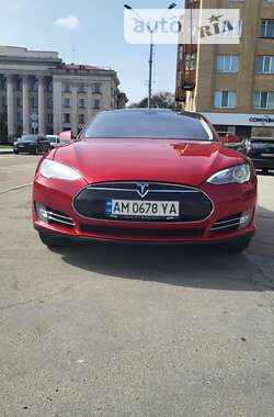 Ліфтбек Tesla Model S 2014 в Житомирі