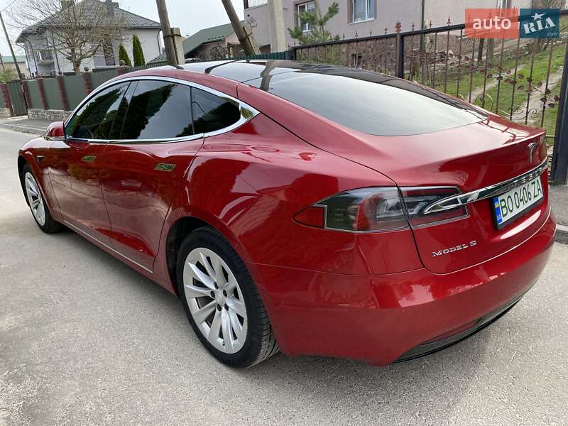 Лифтбек Tesla Model S 2017 в Тернополе