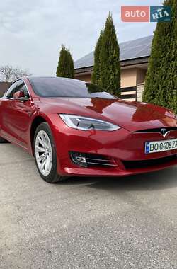 Лифтбек Tesla Model S 2017 в Любомле