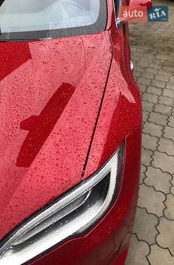 Лифтбек Tesla Model S 2017 в Любомле