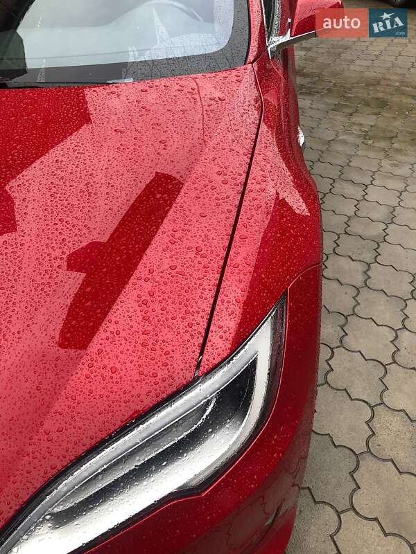 Лифтбек Tesla Model S 2017 в Тернополе