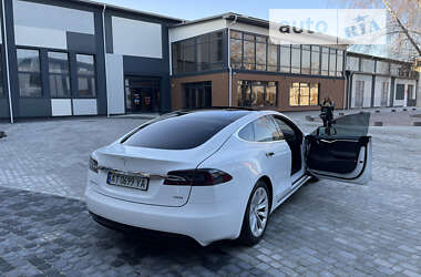 Лифтбек Tesla Model S 2016 в Коломые