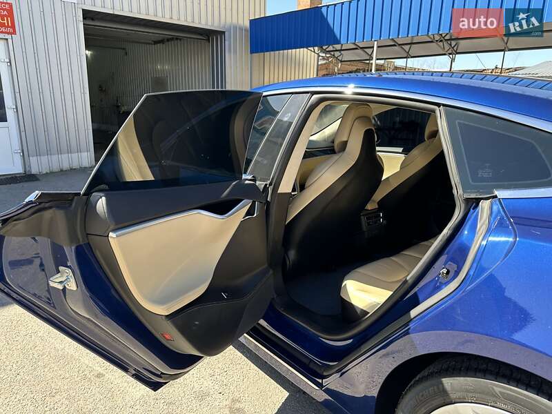 Лифтбек Tesla Model S 2017 в Кропивницком фото 11 Лифтбек Tesla Model S 2017 в Кропивницком