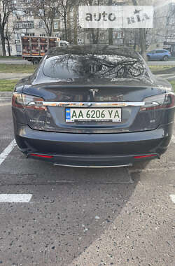 Лифтбек Tesla Model S 2014 в Броварах