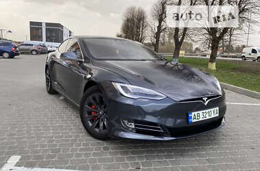 Ліфтбек Tesla Model S 2020 в Вінниці