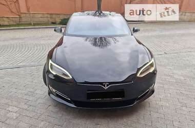 Ліфтбек Tesla Model S 2017 в Одесі