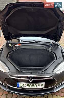 Лифтбек Tesla Model S 2015 в Львове