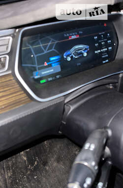 Лифтбек Tesla Model S 2014 в 