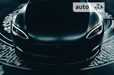 Лифтбек Tesla Model S 2023 в Киеве