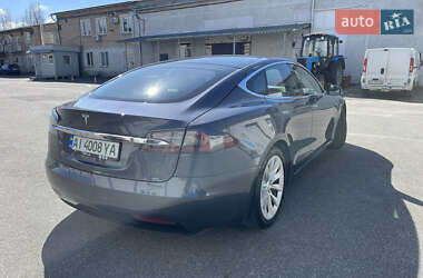 Лифтбек Tesla Model S 2018 в Буче