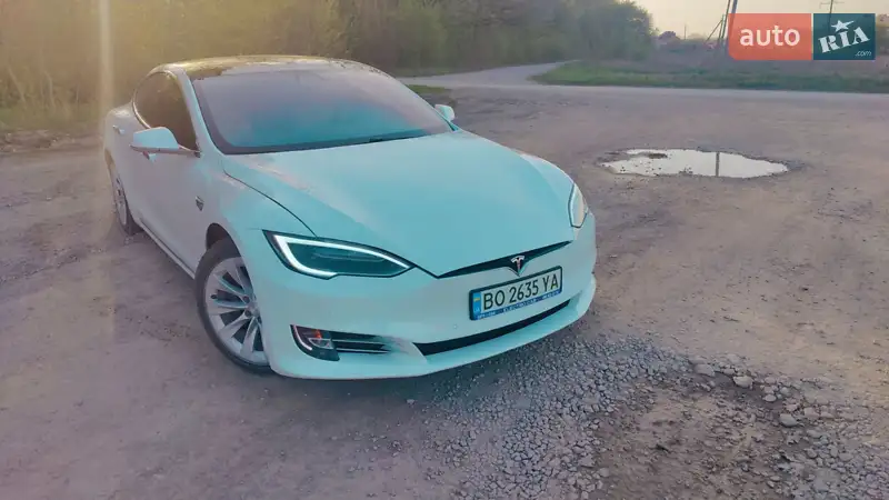 Tesla Model S 2016