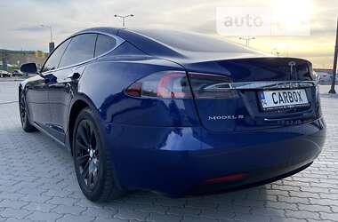 Лифтбек Tesla Model S 2018 в Львове