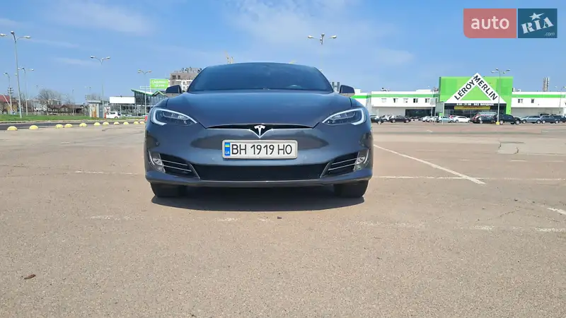 Лифтбек Tesla Model S 2018 в 